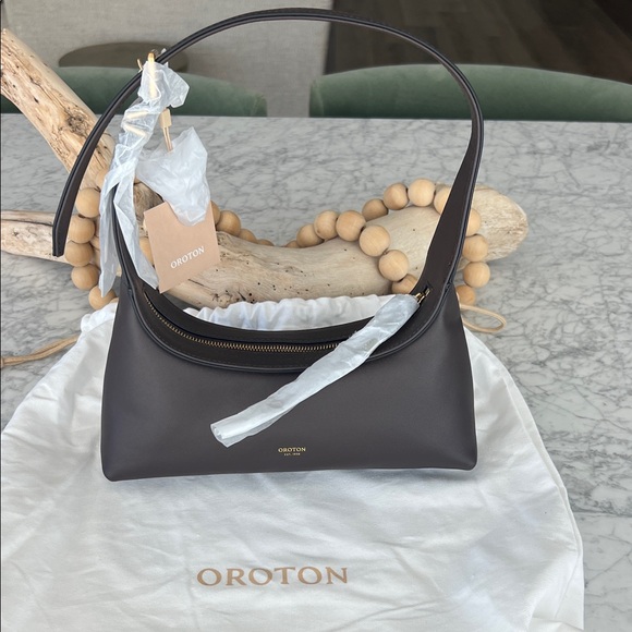 ✨ Brand New ✨ Oroton Mahogany Brown Leather Shoulder Bag - Picture 2 of 5